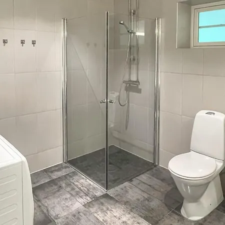 2 Bedroom Lovely In Appartement *